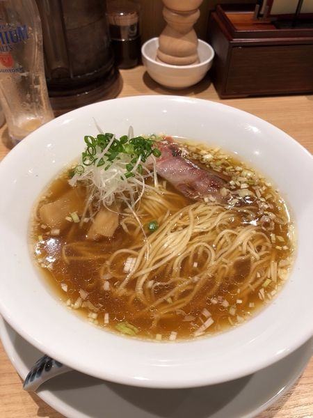 「中華そば　750円＋チャーシュー＋ビール」@中華そば 龍の眼 Produced by 創作麺工房 鳴龍の写真