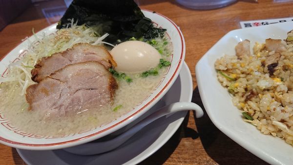 「定番」@天然豚骨ラーメン専門店 よってっ亭の写真