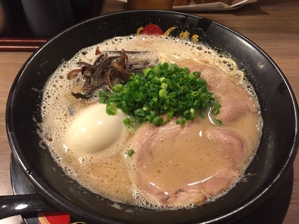 「味玉ラーメン」@博多一双 博多駅東本店の写真