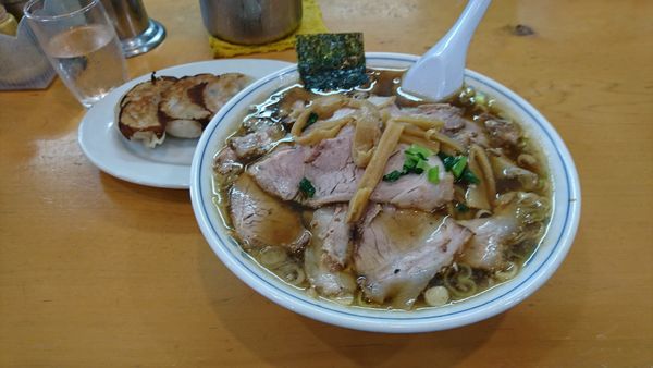 「チャーシュー麺+ミニ餃子」@ラーメン やひこの写真