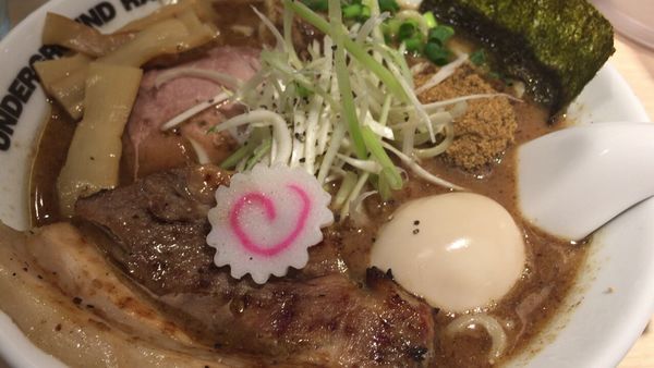 「特製ラーメン」@TOKYO UNDER GROUND RAMEN 頑者の写真