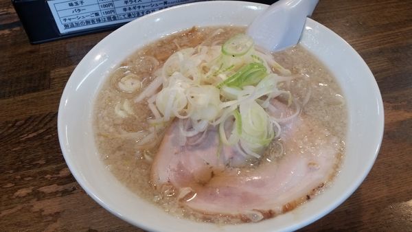 「醤油ラーメン」@こってりらーめん 誉の写真