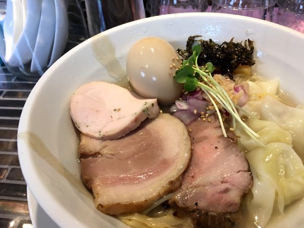 「特製冷し貝そば（塩） ＋ ライス」@noodles kitchen GUNNERS 新丸子店の写真