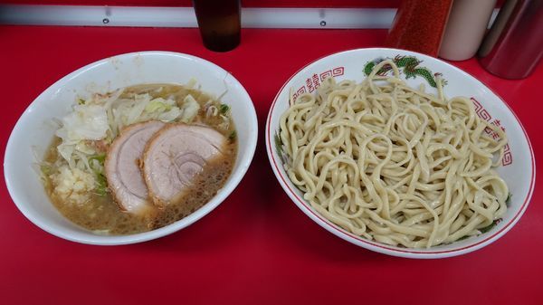 「ラーメン豚2枚（730円）＋つけ（50円）ニンニク」@ラーメン二郎 湘南藤沢店の写真