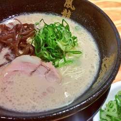 ラーメン＋葱＋替玉