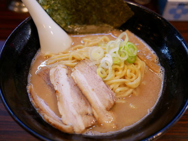 「ラーメン 太麺＋大盛」@ラーメン長山の写真