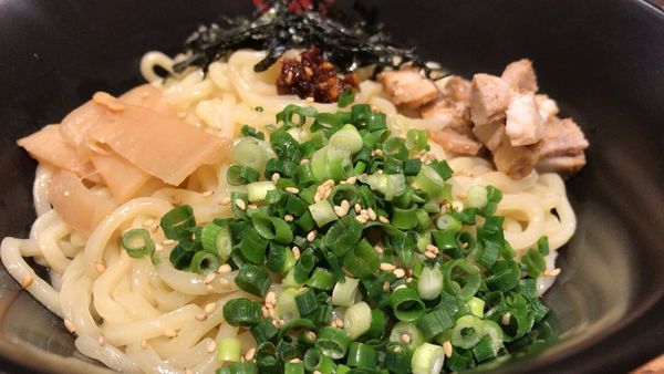 「油そば」@油ソバ専門店 山ト天 東京スクエアガーデン店の写真