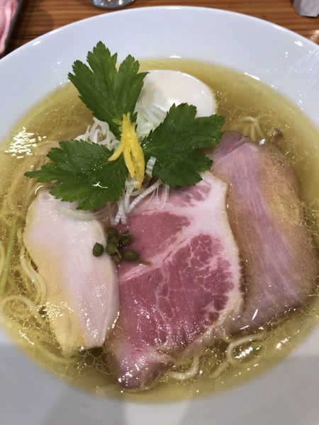 「鷄そば 塩 ¥900＋味玉 ¥200」@麺LABOひろの写真