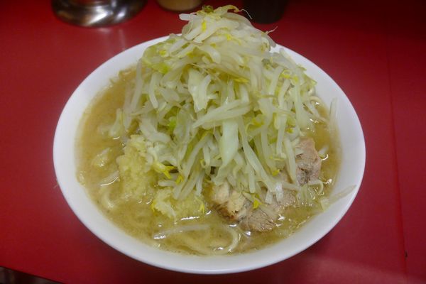 「小ラーメン（ふつう 豚２枚）¥700／ニンニク¥0」@ラーメン二郎 ひばりヶ丘駅前店の写真