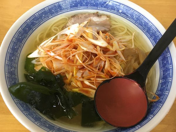 「しおラーメン+ネギ(600＋200円）」@土筆の写真