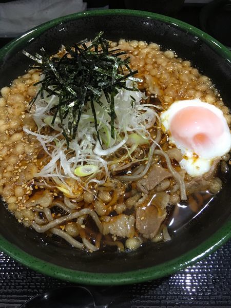 「牛かけそば」@山形肉そば 桃山 六本木店の写真