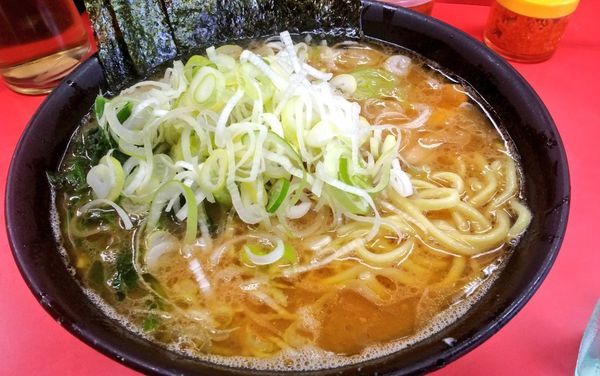 「ラーメン＋あさねぎ」@ラーメン杉田家の写真