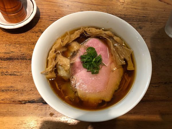 「ワンタン醤油ラーメン」@ラーメン屋 トイ・ボックスの写真