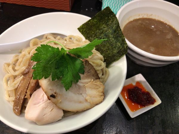 「濃厚煮干つけ麺 800円+辛味50円」@つけ麺 弐☆゛屋の写真