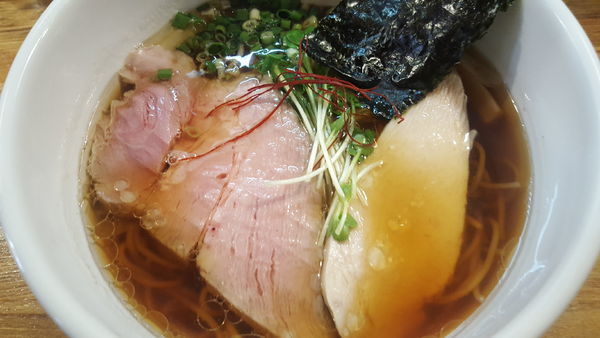 「鶏清湯 醤油ら～めん」@麺庵 小島流の写真