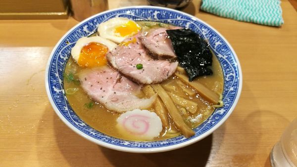 「大盛特製中華そば 1000円 270g」@中華そば 青葉 吉祥寺店の写真