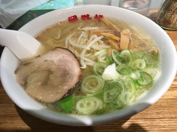 「しおらーめん」@旭川ラーメン 番外地 北口店の写真