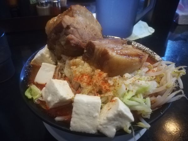 「小激辛タンメン（200g）＋極厚肉」@らーめん 絆の写真