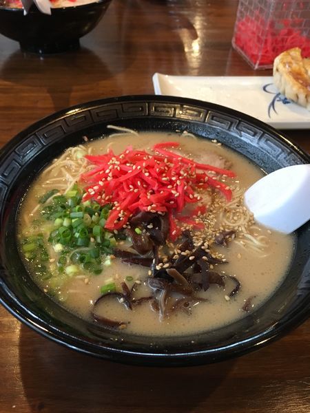 「長浜ラーメン」@万力屋 山梨店の写真
