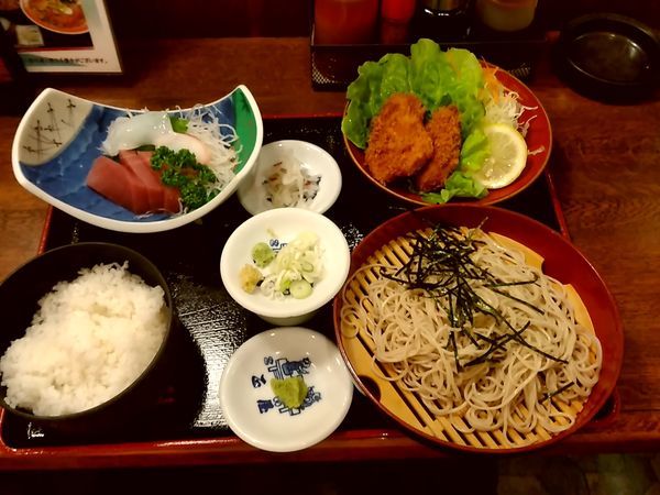 「お刺身お造りとヒレカツそば御膳1,512円」@味の正屋 八千代店の写真