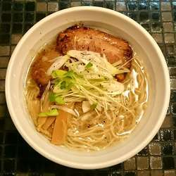 牛塩ラーメン あたま多め