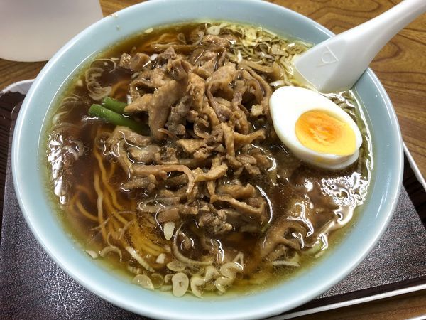 「ラーメン（600円）＋とり皮（100円）」@さくらい食堂の写真