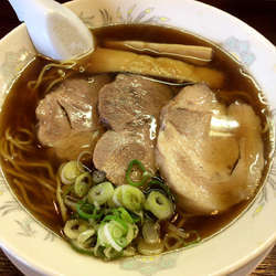 飛騨高山中華そば　700円　ライス　100円