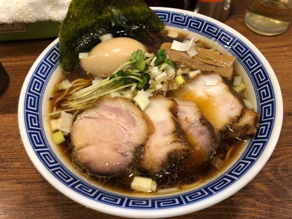 「特製中華そば」@背脂煮干 丸め 新所沢店の写真