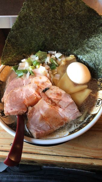 「すっごい煮干しラーメン」@すごい煮干ラーメン凪 新宿ゴールデン街店 本館の写真