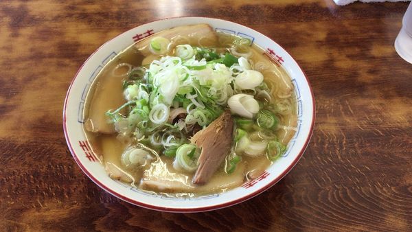 「チャーシューメン・麺硬め・ネギ多め(900円)」@喜多方ラーメン 伊藤の写真
