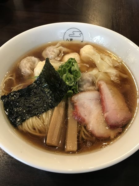 「特製ワンタン麺 黒だし ¥1000」@八雲の写真