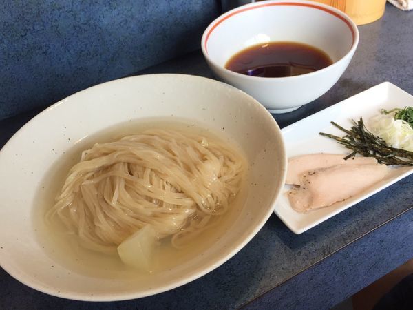 「冷やしつけ麺850円」@とものもとの写真