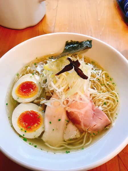 「限定:塩そば950円＋浅利炊き込みご飯100円」@ろく月の写真