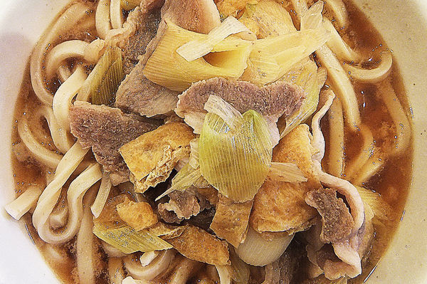 「肉ネギうどん(大盛)」@焼鳥日高 せんげん台西口店の写真