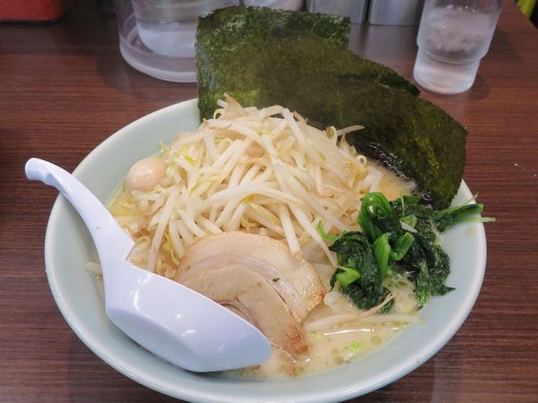 「野菜ラーメン大盛(塩)」@横浜家系らーめん 魂心家 平塚店の写真