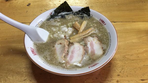 「背脂煮干中華」@福島屋の写真