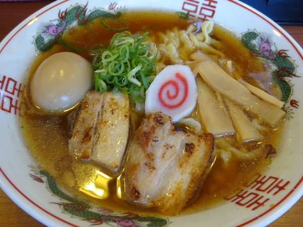 「中華そば 750円 ＋ VIPカード提示で味玉」@手もみ中華そば 麦の花の写真