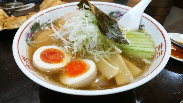 「味玉醤油ラーメン850円」@餃子の照井 福島駅東口店の写真