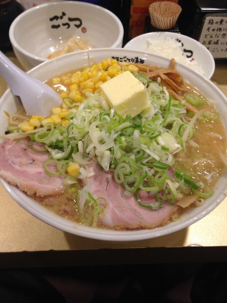「味噌バターコーン980円」@超ごってり麺 ごっつ 新小岩店の写真