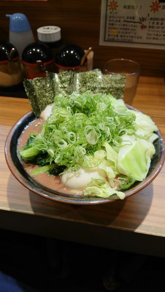 「ラーメン全部のせ」@横浜家系らーめん 輝道家の写真