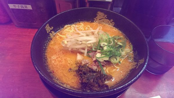 「辛味噌豚骨ラーメン、替え玉Ｗ」@とんこつラーメン 博多風龍 渋谷店の写真
