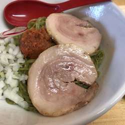 トムヤムまぜそば(パクチー練り込み麺)800円