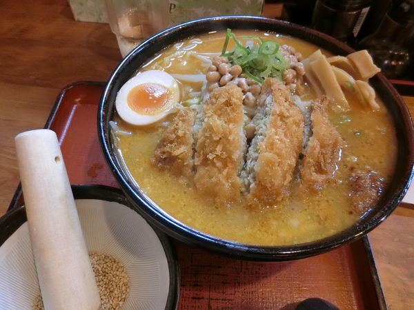 「納豆らぅめん「ゴマみそスタミナとんかつ」」@ちゃあしゅう屋 孫目店の写真