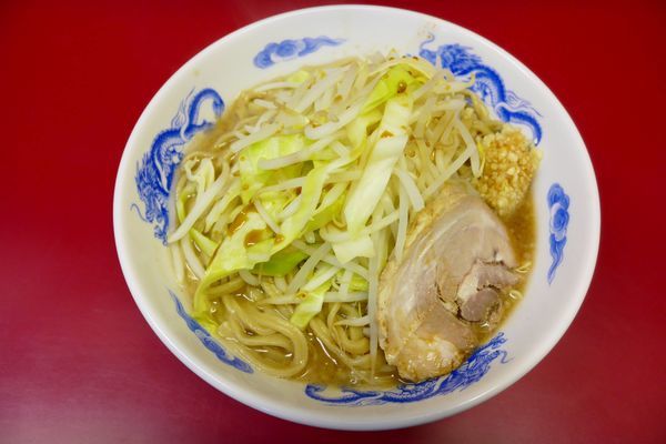 「ラーメン 大盛¥700／ニンニク¥0」@モッコリ豚の写真