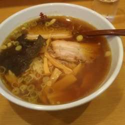 醤油ラーメン 550円