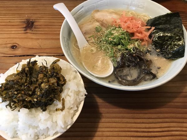 「ラーメン バリカタ & サービスライス中盛 ¥650」@博多濃麻呂 二子玉川店の写真