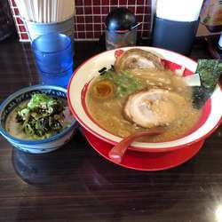 まめぞうラーメン699円 高菜丼小99円