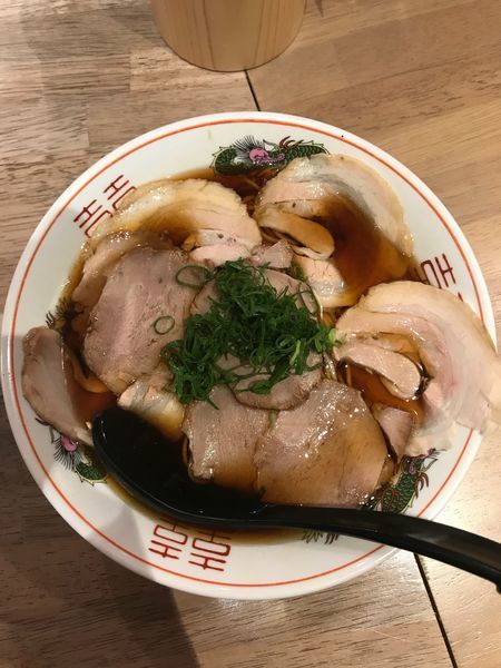 「肉ソバ 800円」@ソラノイロ トンコツ&キノコの写真