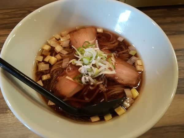 「鶏と鰹の醤油ソバ」@麺や ふくわらいの写真