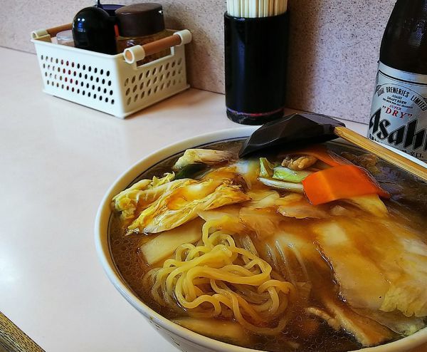 「うまにそば（700円）+アサヒSD」@中華料理 やまだの写真